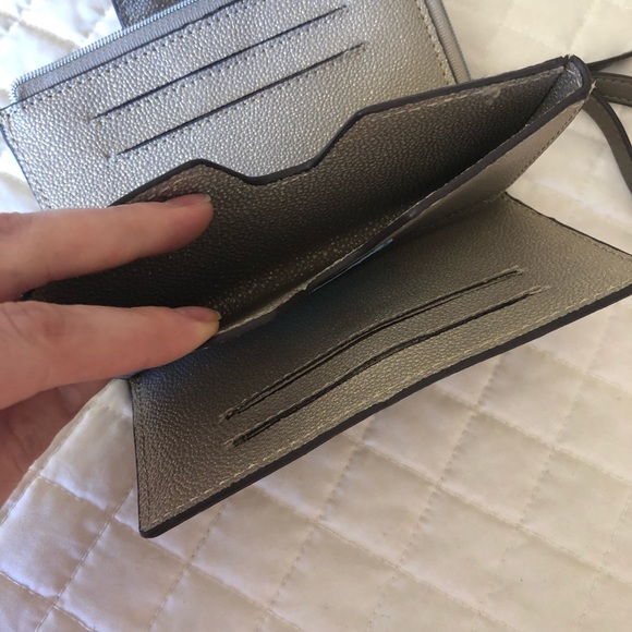 AUTHENTIC KATHY WALLET - Picture 5 of 5